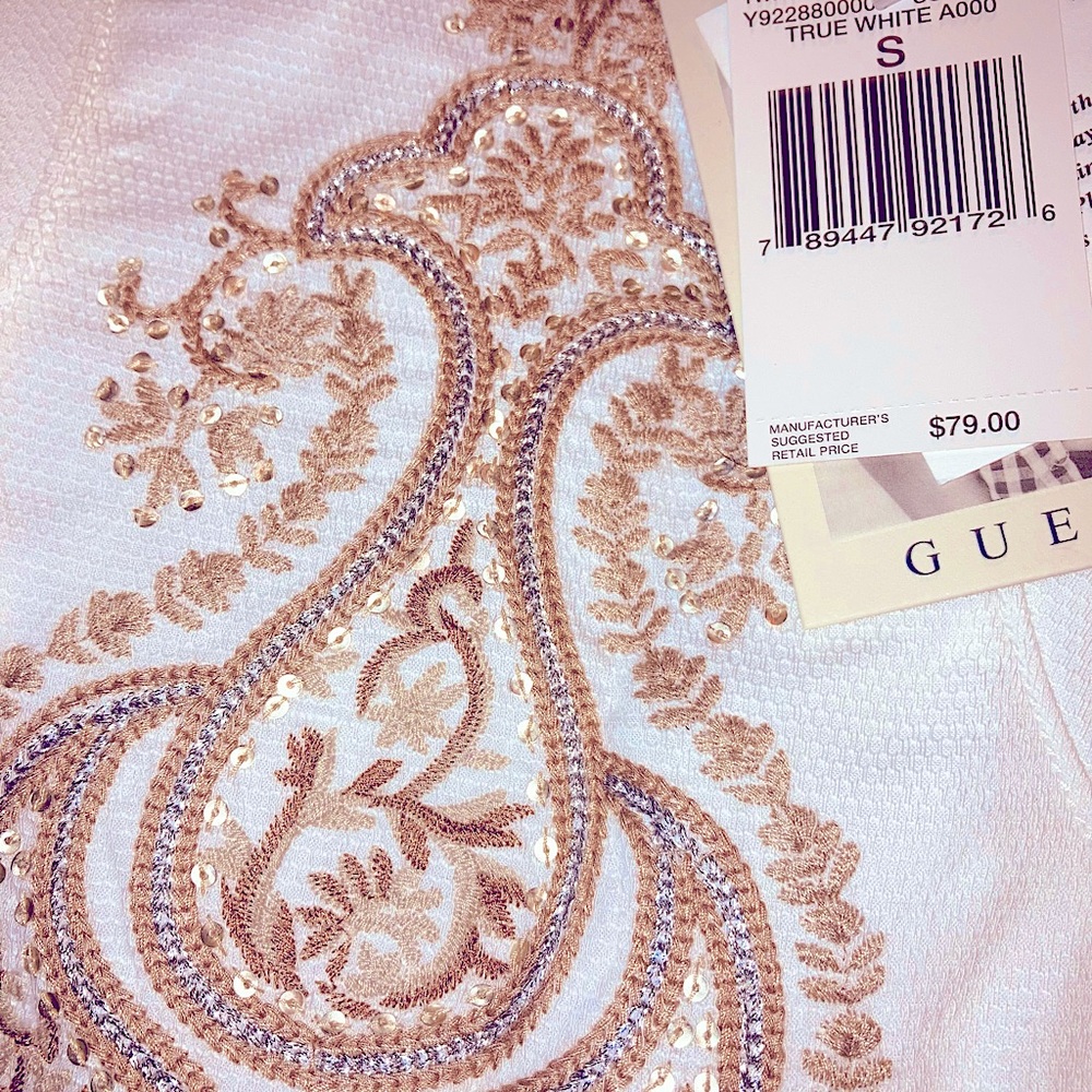Beautiful embroidered White Guess Vest- brand new!